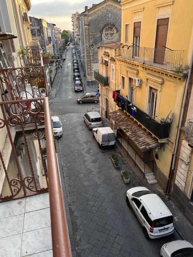 Mary'S Center House Apartment คาตาเนีย ภายนอก รูปภาพ